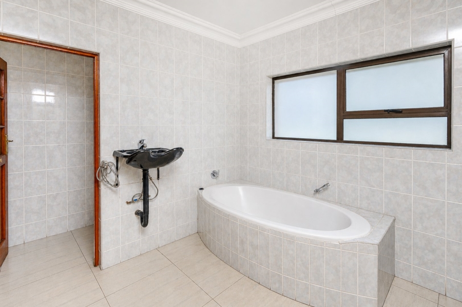 3 Bedroom Property for Sale in Birdwood Estate North West
